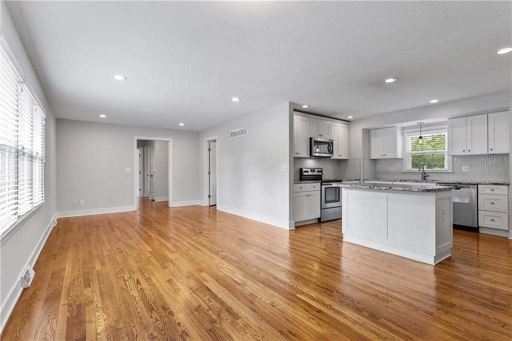 9303 Park Street — photo 4