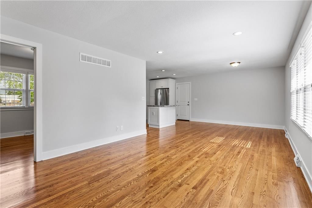 9303 Park Street — photo 9