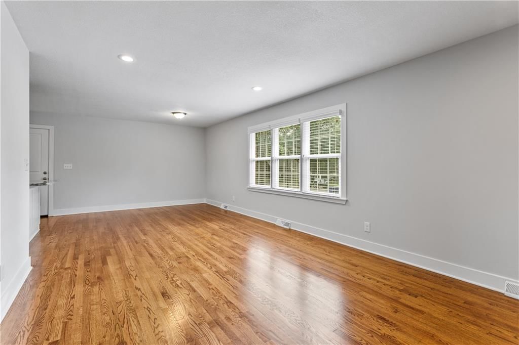 9303 Park Street — photo 11