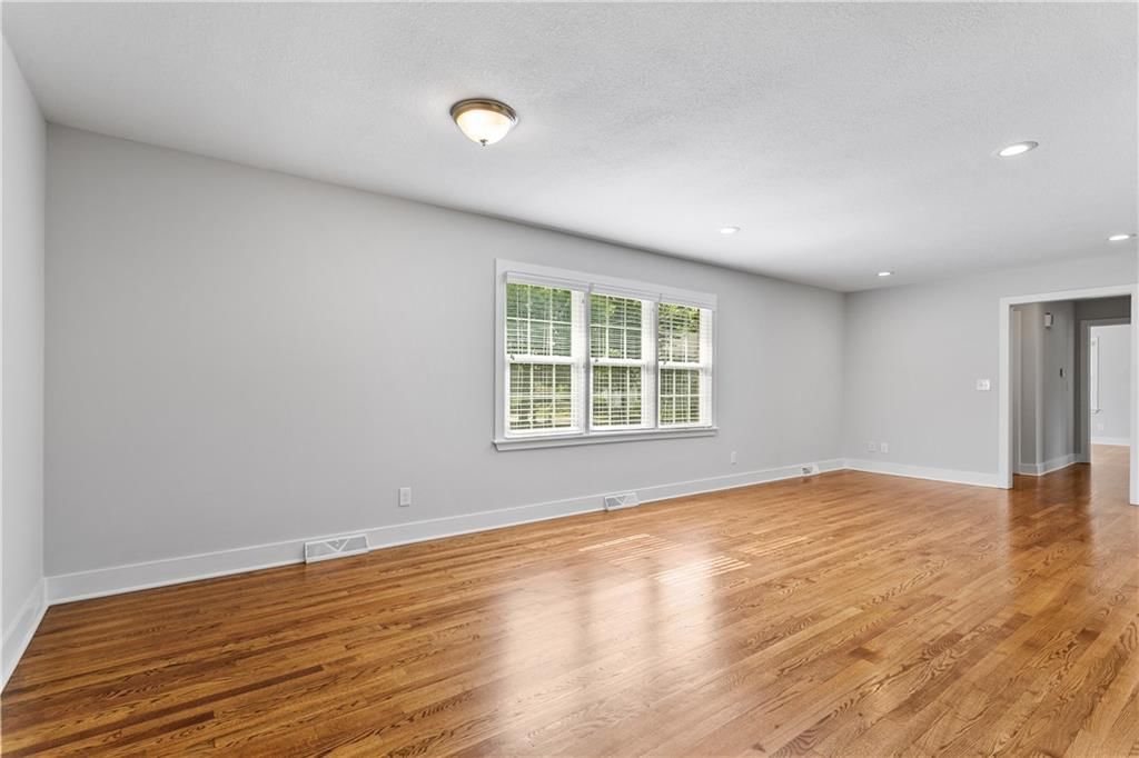 9303 Park Street — photo 12