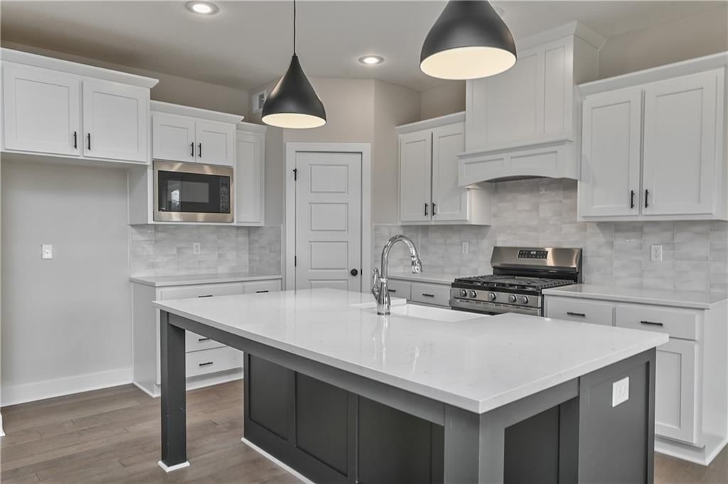 2240 W Wabash Street — photo 12
