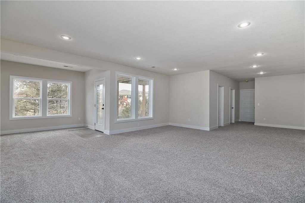 2240 W Wabash Street — photo 31