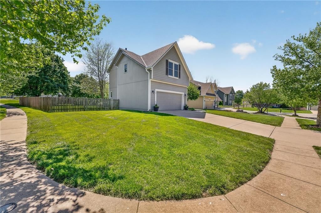 13811 W 153rd Court — photo 3