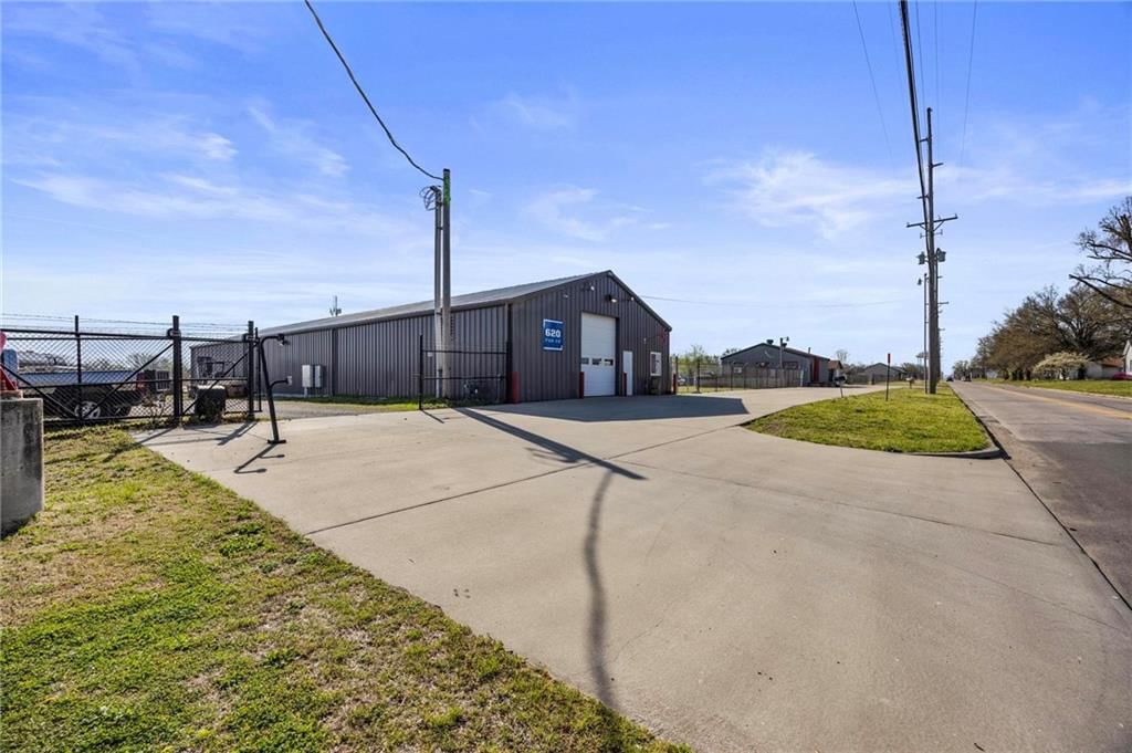 305 S Joplin Street — photo 23