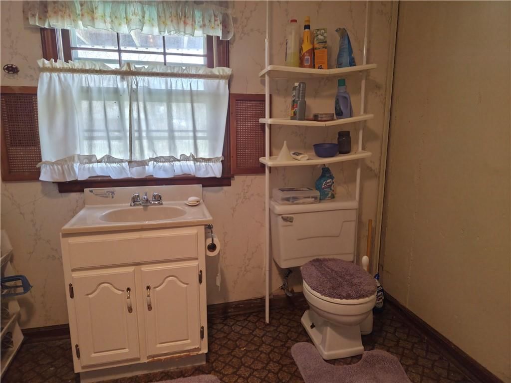 13001 Bristol Avenue — photo 21