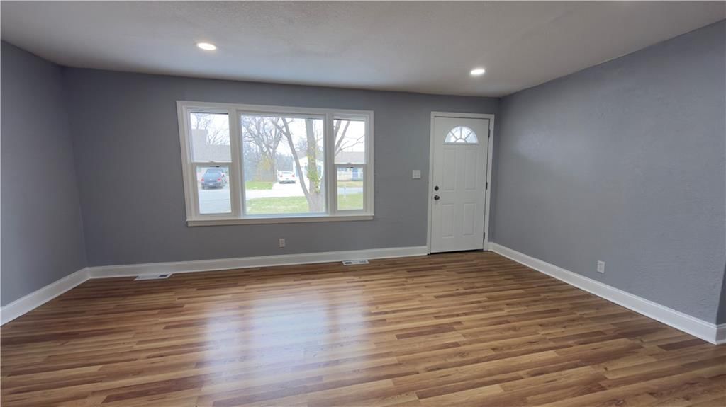 7207 E 86th Street — photo 5