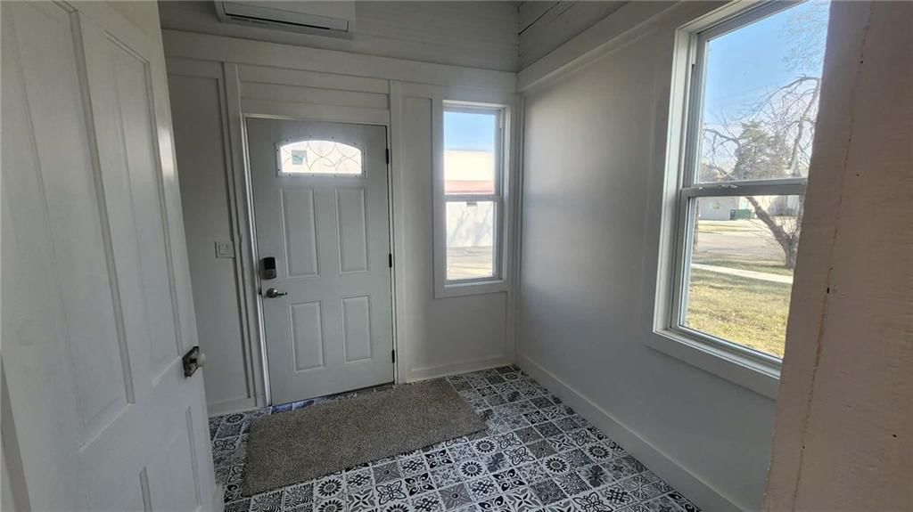 523 S Judson Street — photo 54