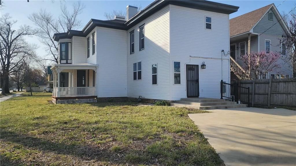 523 S Judson Street — photo 68