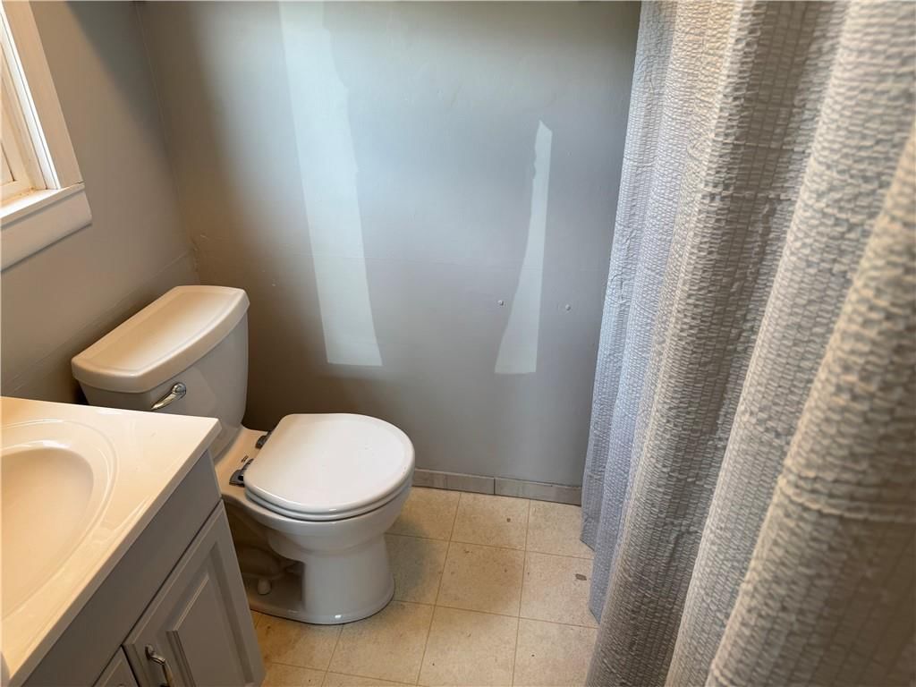 402 W 4th Street — photo 9