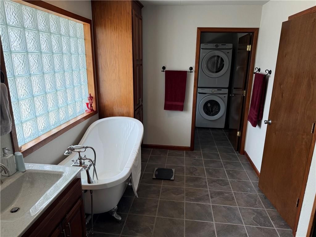 402 W 4th Street — photo 22