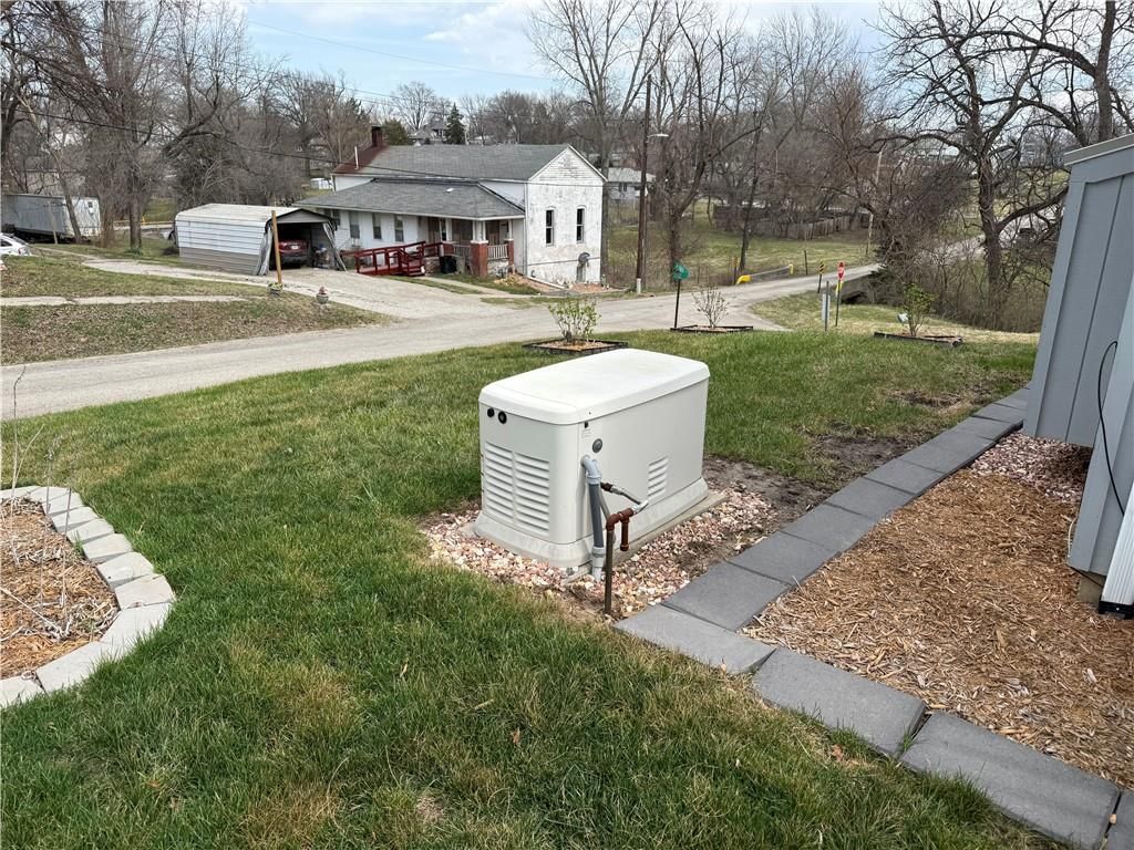 402 W 4th Street — photo 34