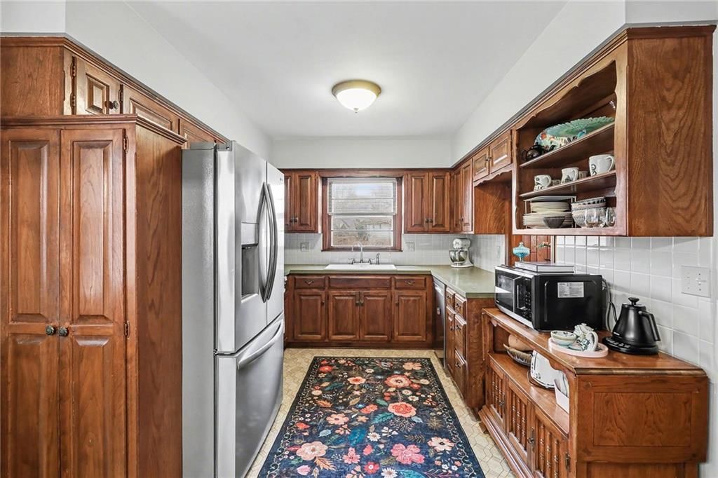 8411 W 87th Street — photo 16