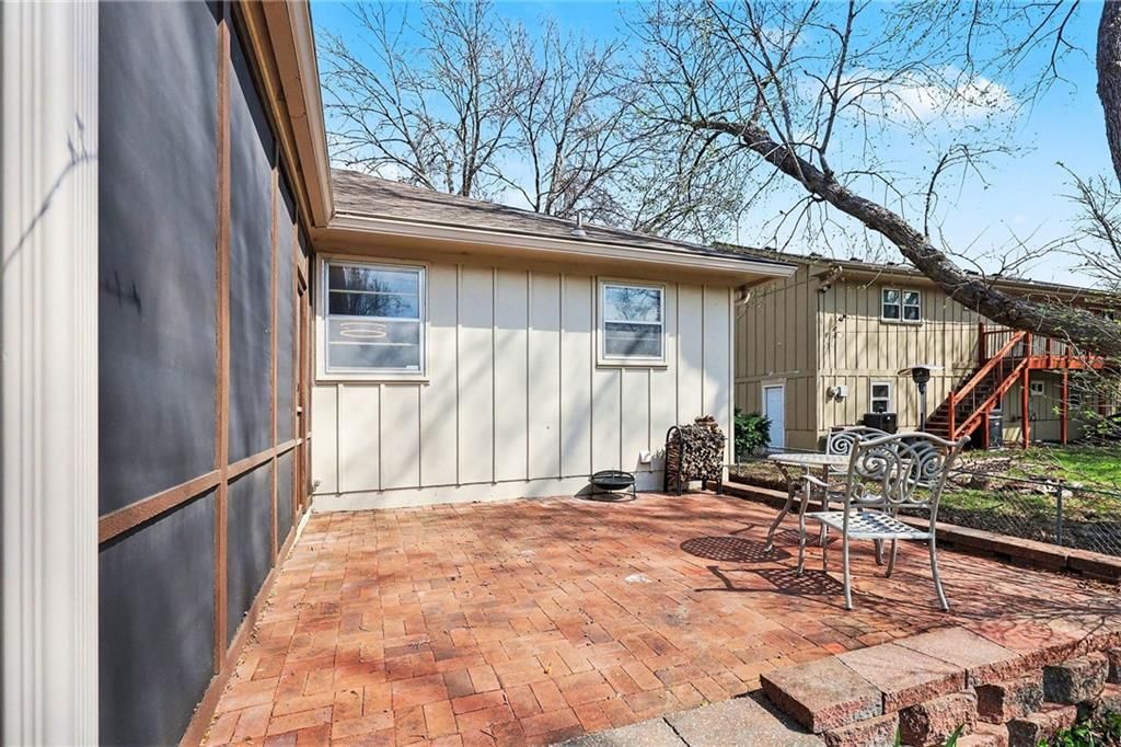 8411 W 87th Street — photo 26