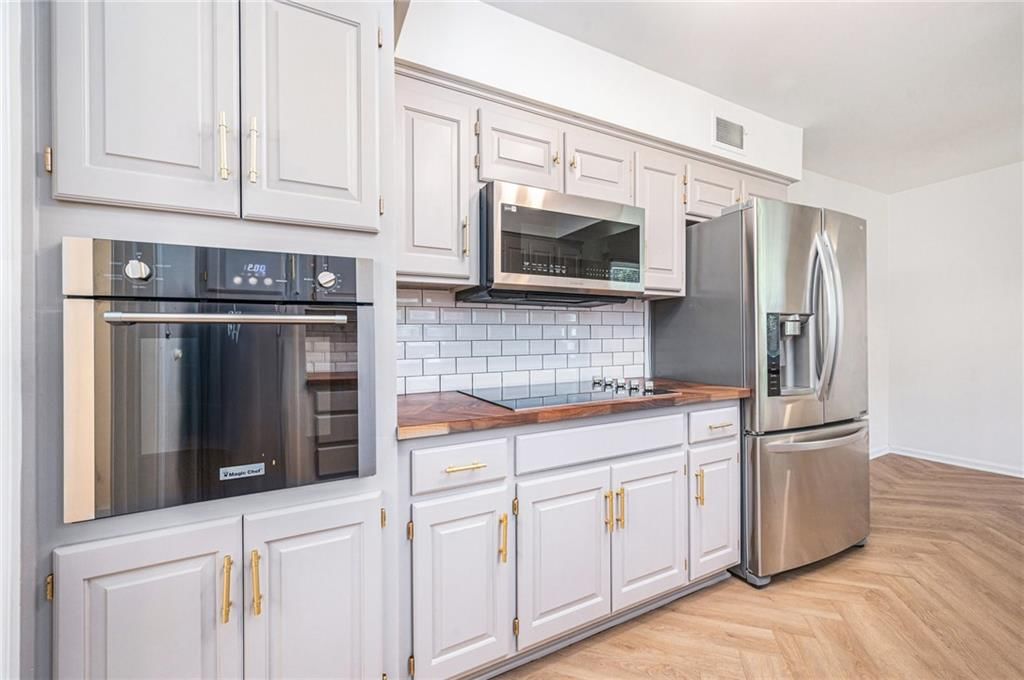 3322 W 95th Street — photo 14