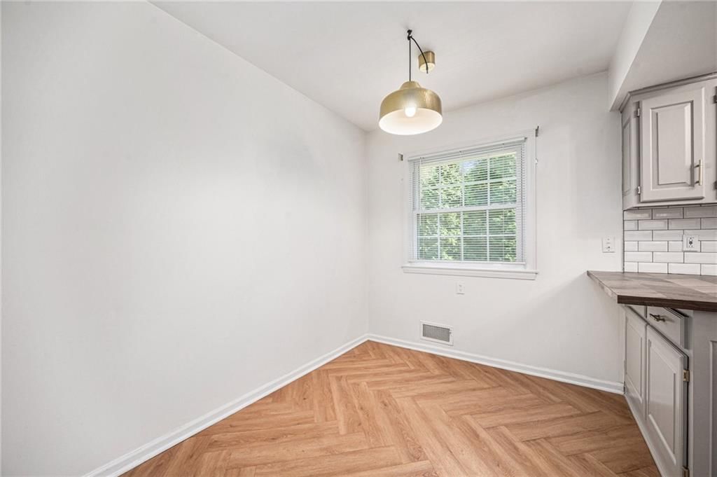 3322 W 95th Street — photo 18