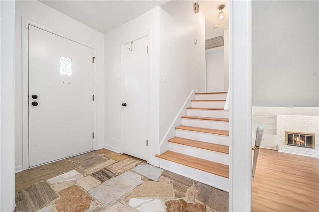 3322 W 95th Street — photo 24