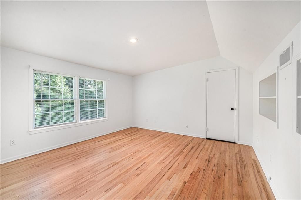 3322 W 95th Street — photo 37