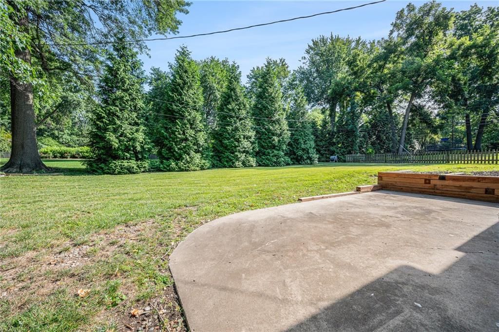3322 W 95th Street — photo 40