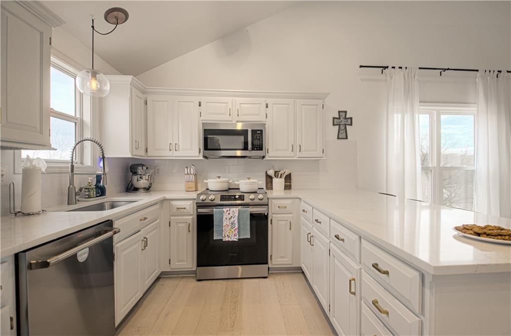 5916 Albervan Street — photo 9