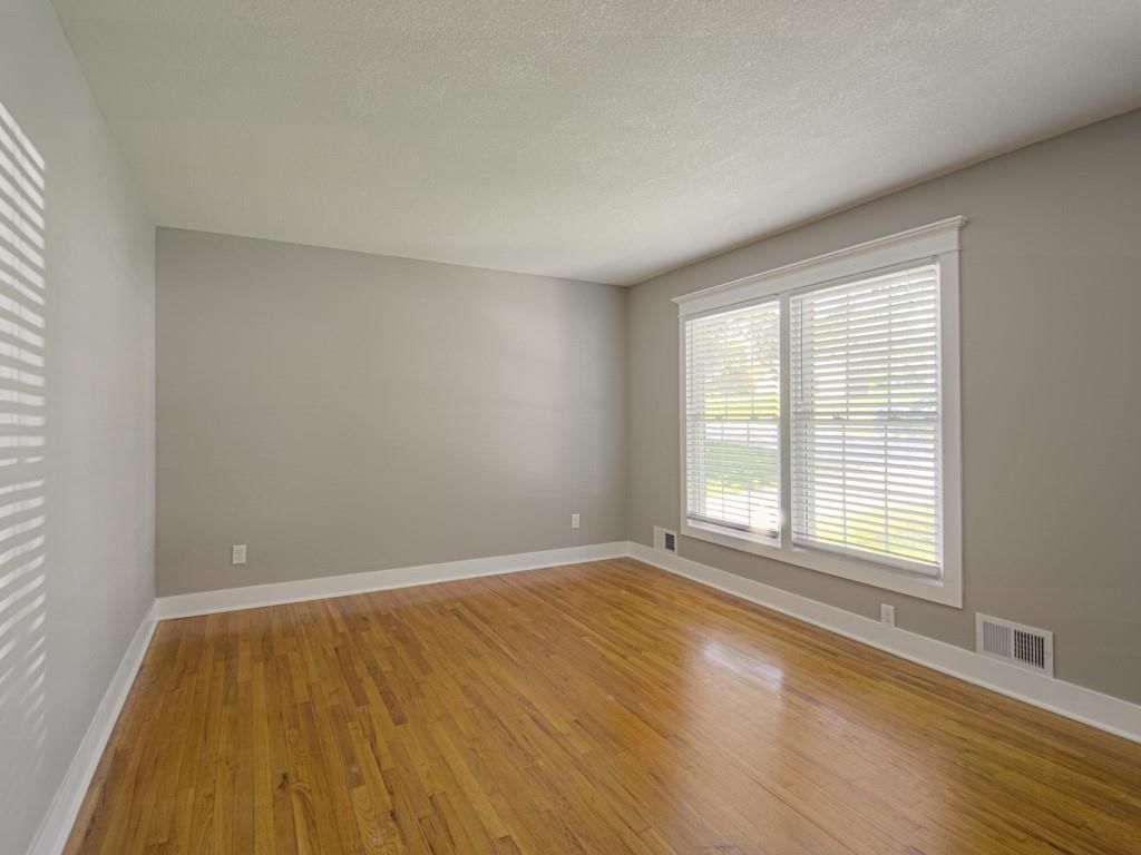 2213 N Mcbride Avenue — photo 5