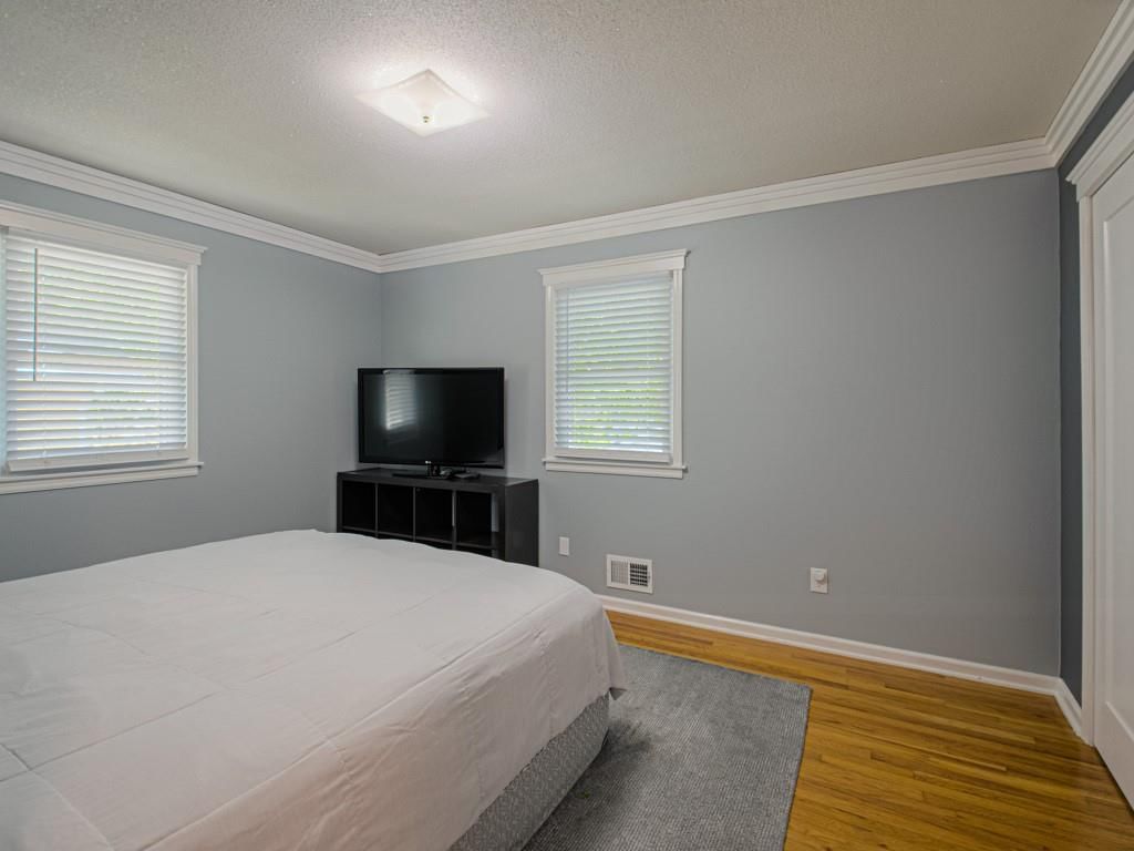 2213 N Mcbride Avenue — photo 17