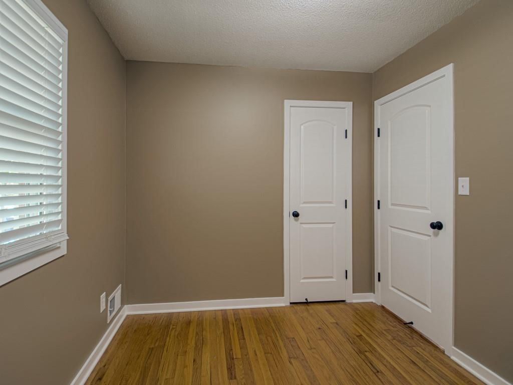 2213 N Mcbride Avenue — photo 23