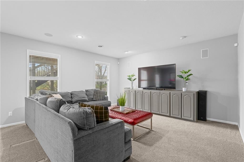 8512 N Oregon Avenue — photo 45