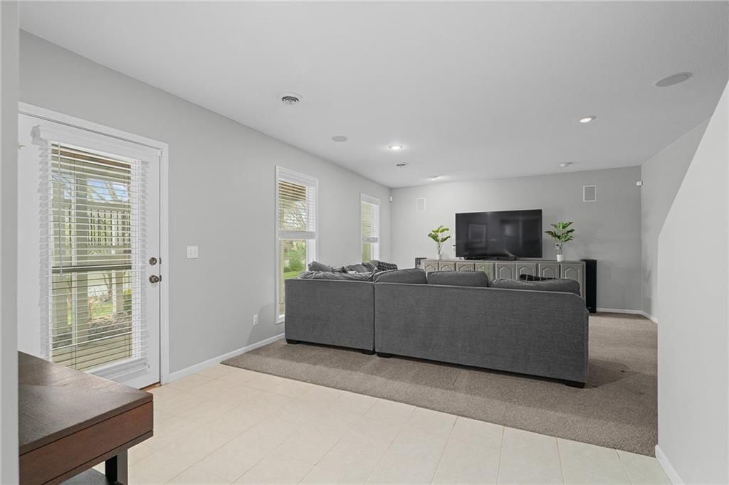8512 N Oregon Avenue — photo 46