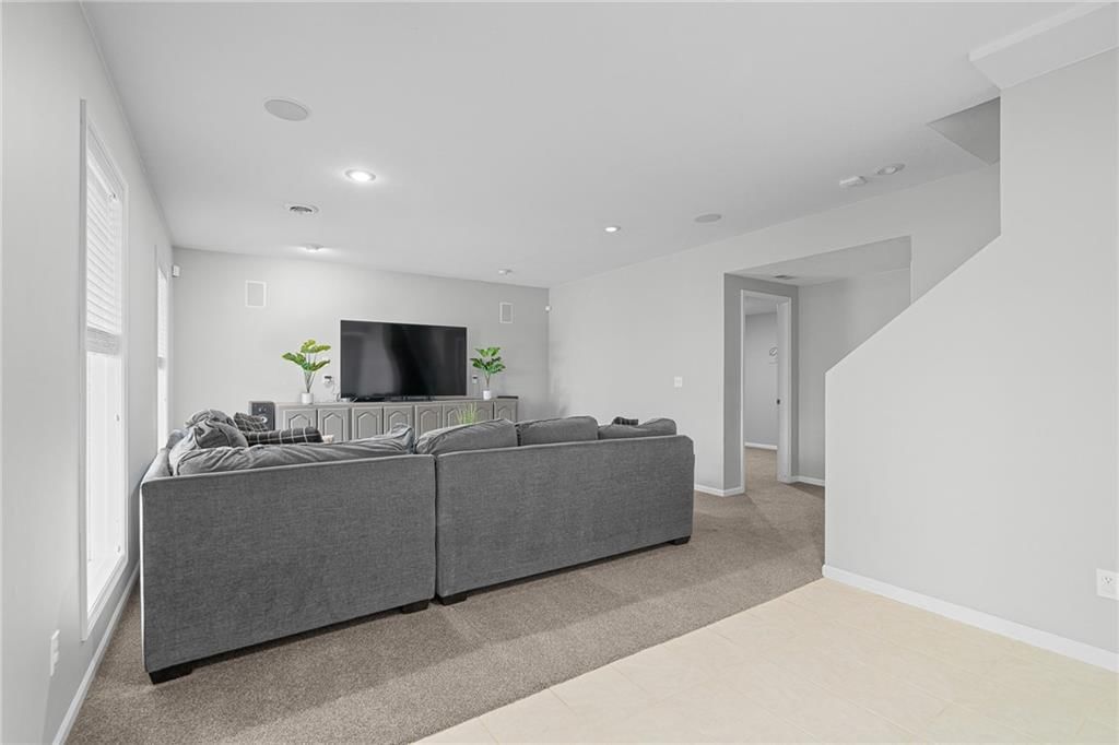 8512 N Oregon Avenue — photo 47