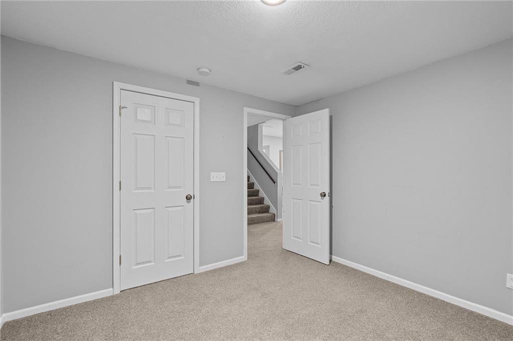 8512 N Oregon Avenue — photo 52