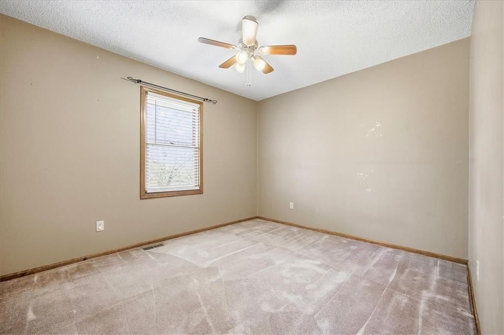1104 SE 7th Street — photo 16