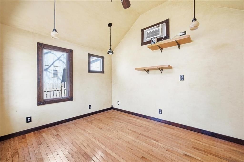 1104 SE 7th Street — photo 27