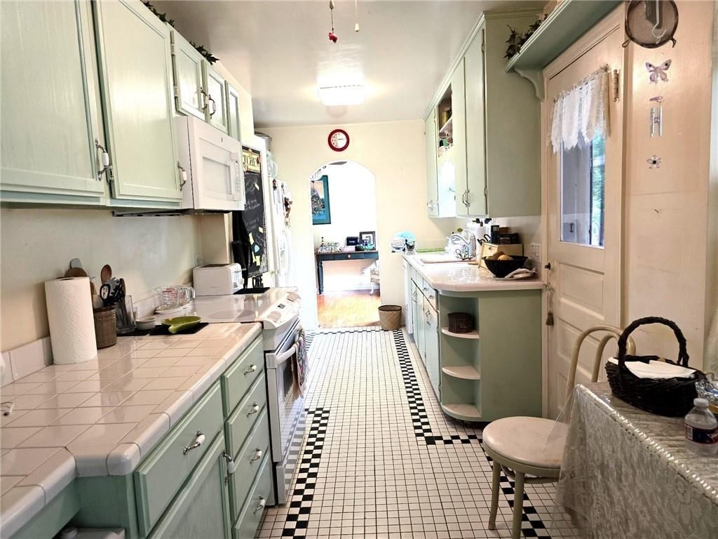 10720 W 62nd Street — photo 5