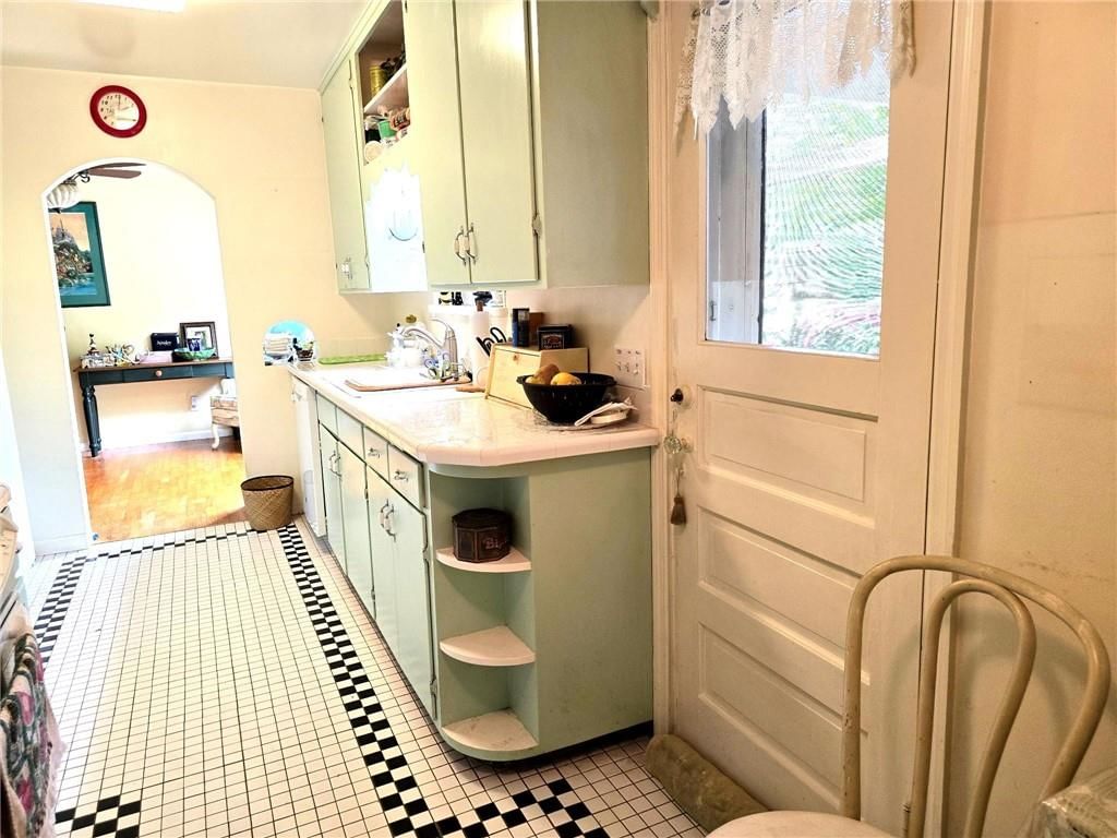 10720 W 62nd Street — photo 6