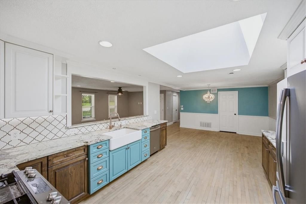 21877 Nall Road — photo 11