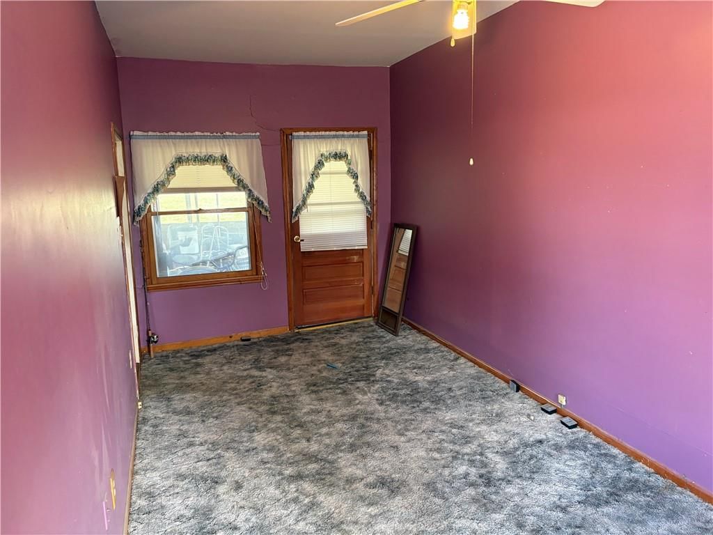 112 S Locust Street — photo 4