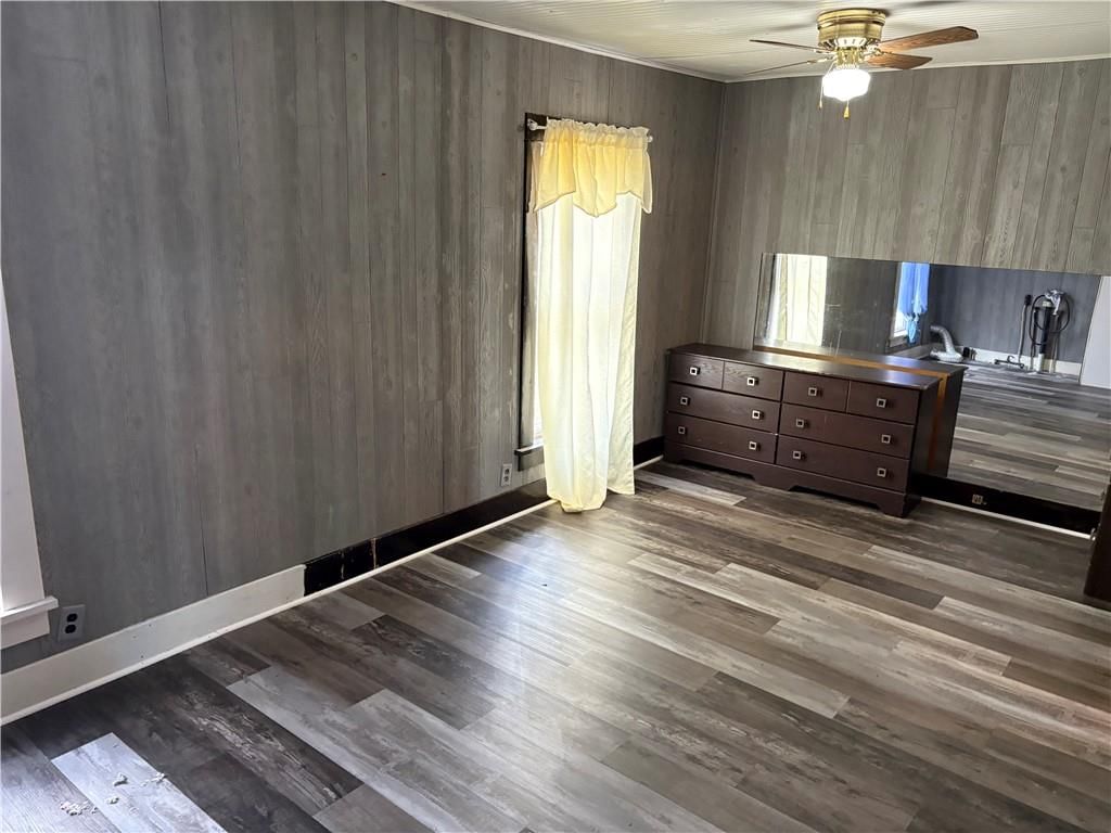 112 S Locust Street — photo 6