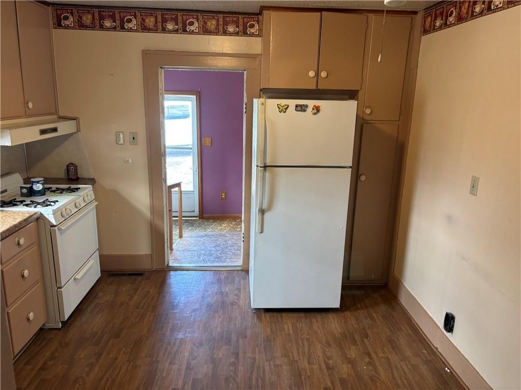 112 S Locust Street — photo 9