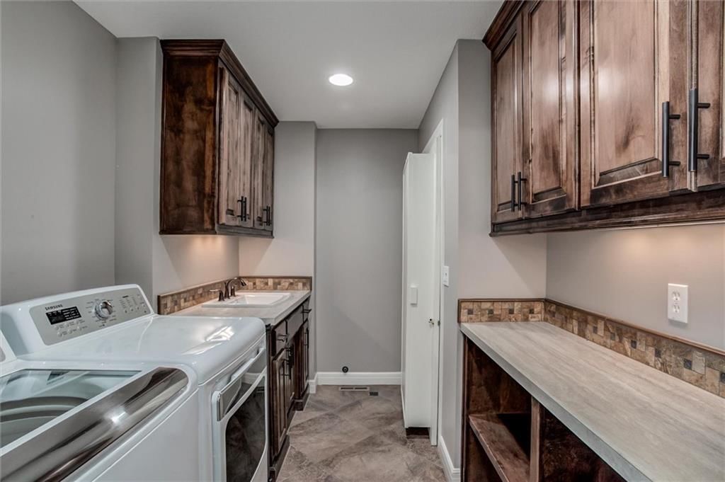 8005 Belford Street — photo 22