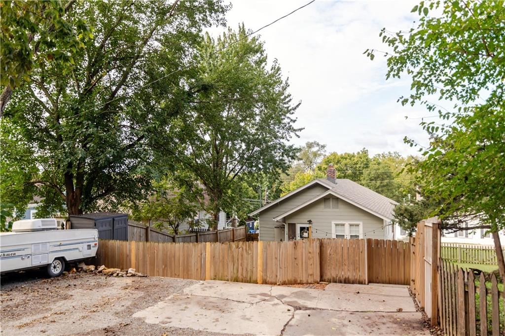 705 4th Street — photo 33