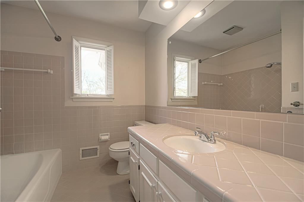 8120 Sagamore Road — photo 4
