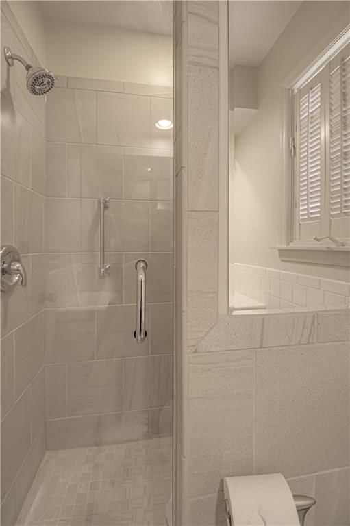 8120 Sagamore Road — photo 9