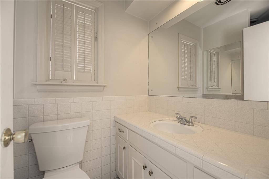 8120 Sagamore Road — photo 10