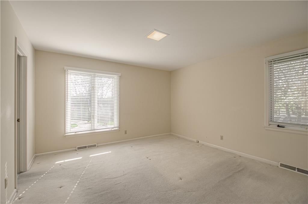 8120 Sagamore Road — photo 12