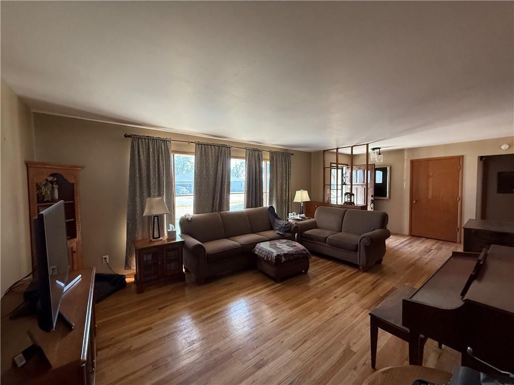 110 Osage Avenue — photo 6