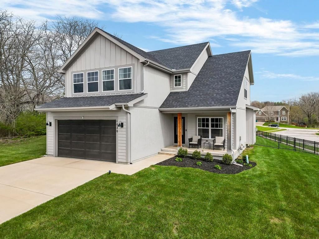 1020 S 12th Terrace, Louisburg, KS