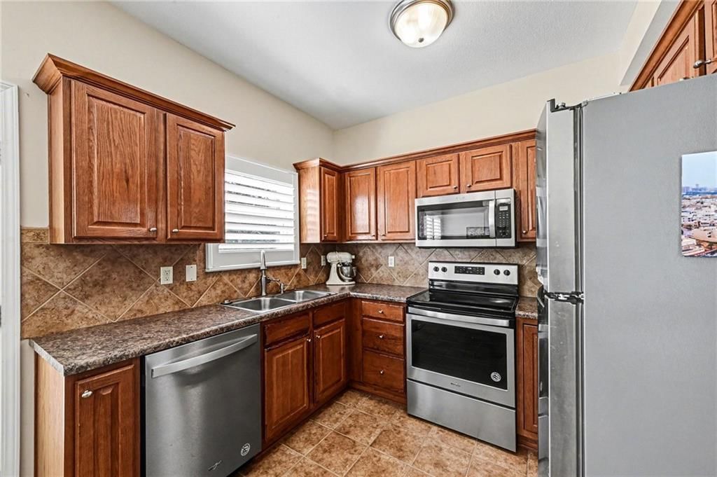 8954 Boehm Drive — photo 10
