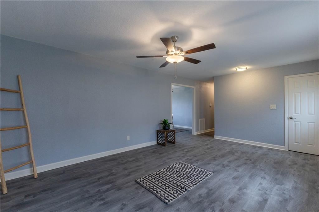 11601 Bennington Avenue — photo 4
