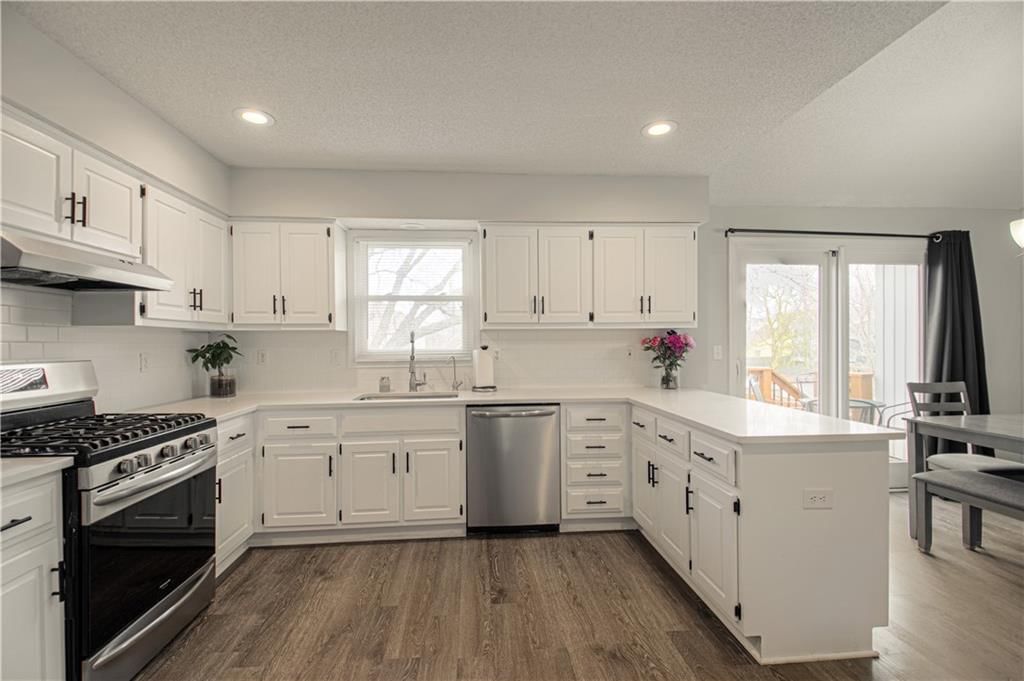 17230 W 156th Terrace — photo 8