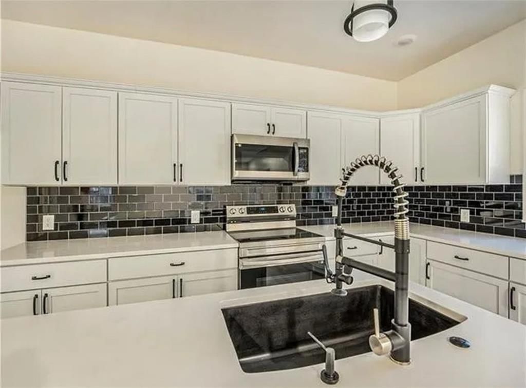 508 W Shawnee Street — photo 1